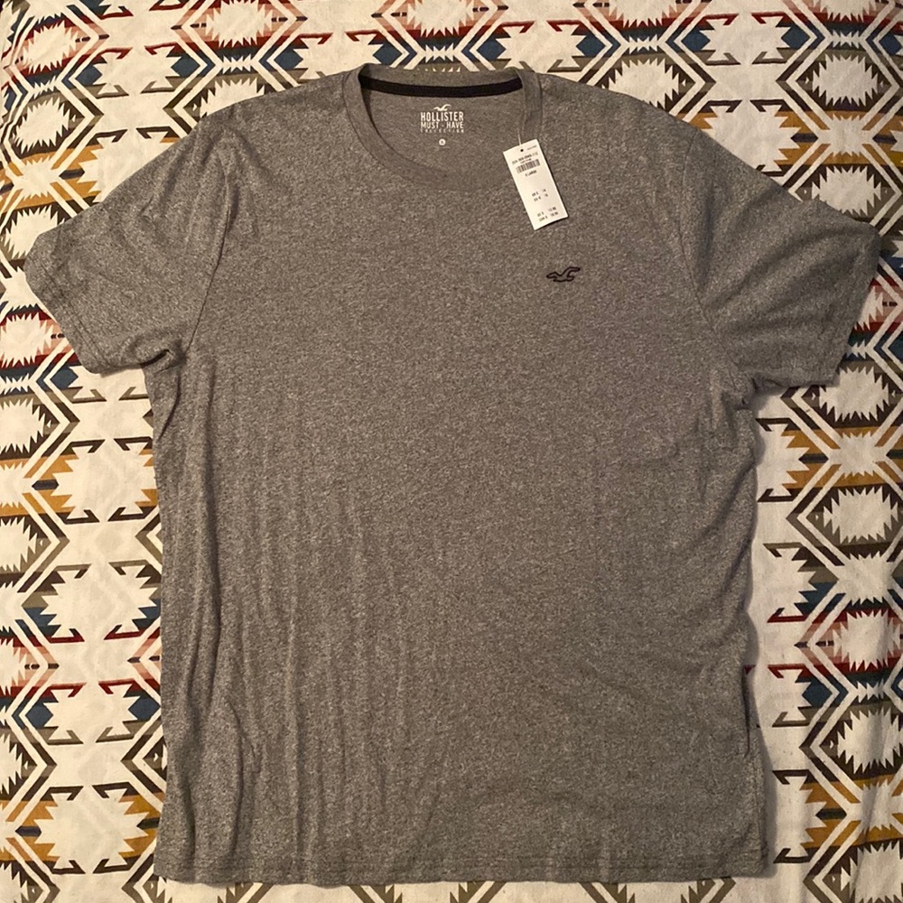 Men’s XL Hollister T-shirt